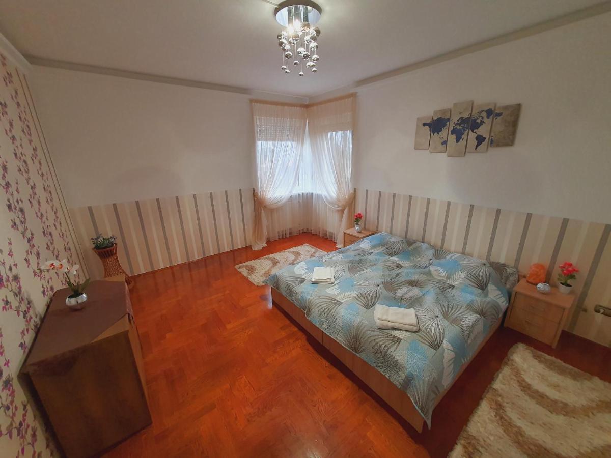 Adel Apartman Мисколк Екстериор снимка